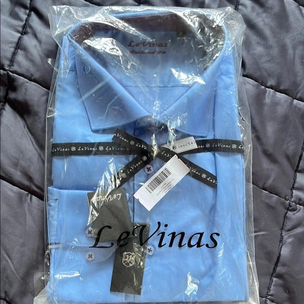 Le Vinas Men's Blue Shirt - Picture 1 of 4